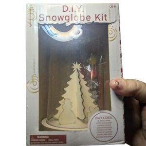 DIY Snowglobe Kit  Wooden Christmas Tree 3+